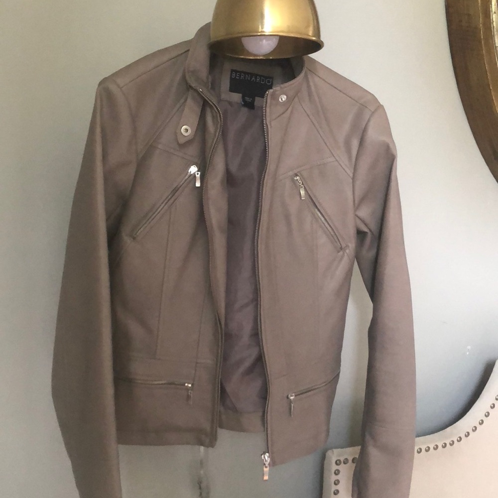 Bernardo faux leather jacket! ❤️